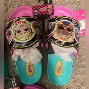 LOL KIDS SLIDES 1/2